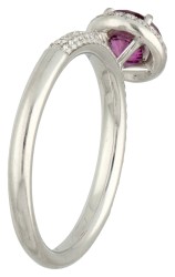 No Reserve - 18K Witgouden shoulder ring bezet met synthetische roze saffier en ca. 0.33 ct. diamant.