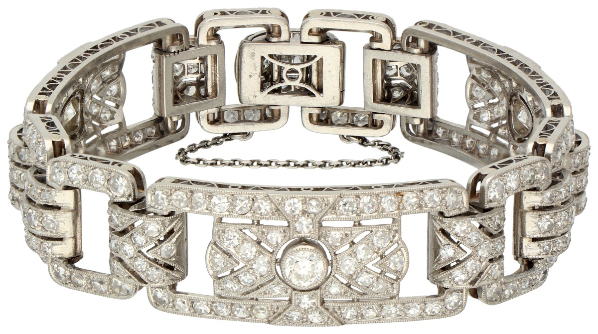 Platina Art Deco armband bezet met ca. 4.02 ct. diamant.