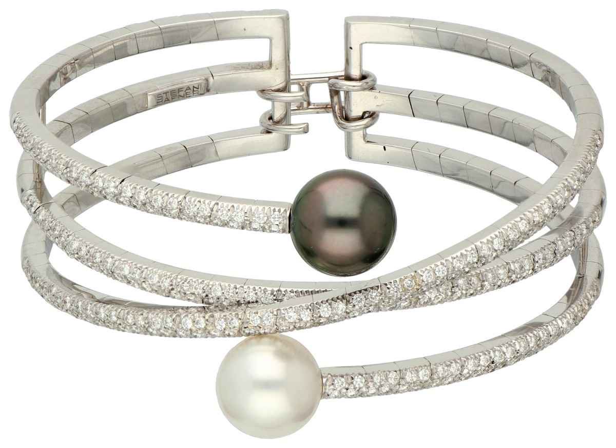 Stefan Hafner 18K witgouden crossover armband bezet met diamant, South Sea en Tahiti parel.