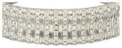 18K Witgouden bangle armband bezet met ca. 2.90 ct. diamant.