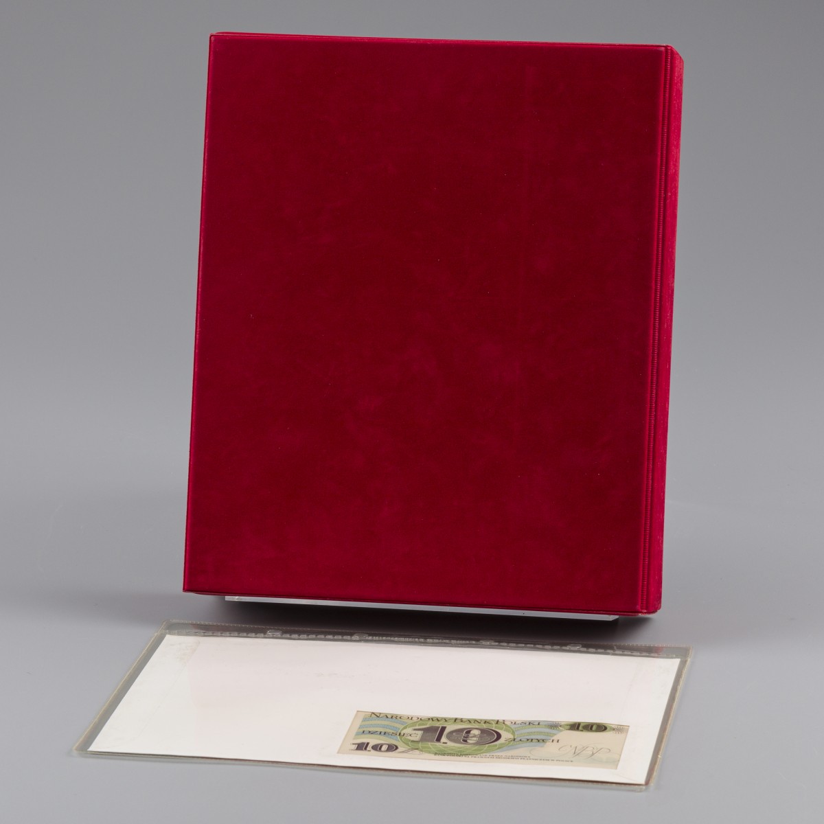 World. 15 Banknotes different countries and denominations. - Album - UNC.