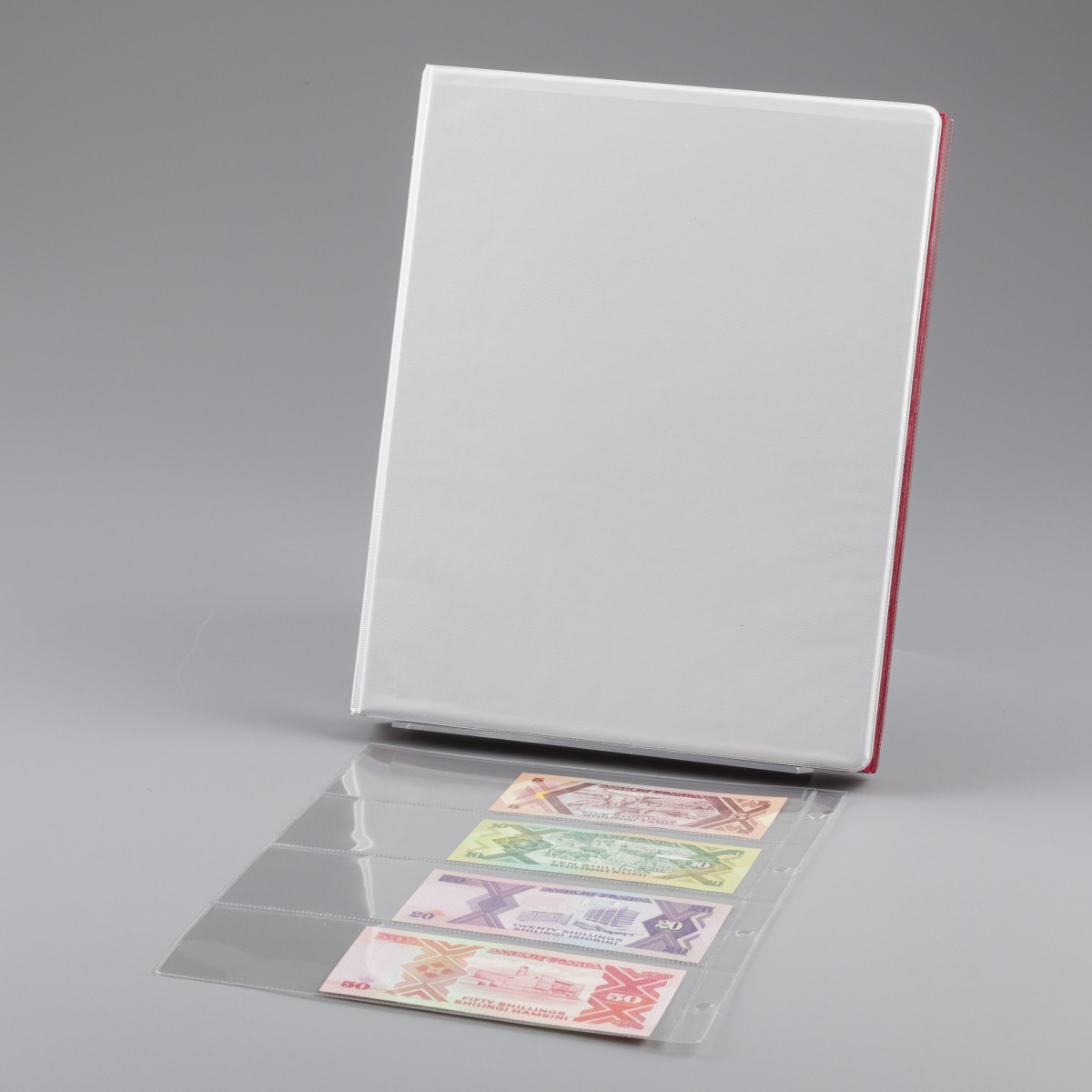 World. 111 Banknotes different countries and denominations. - Album - Very fine – UNC.