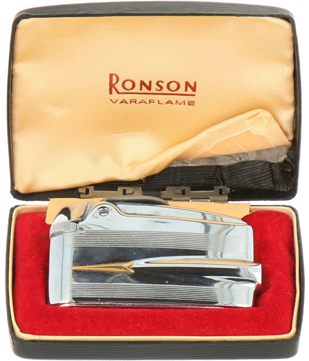 Ronson 'Adonis' aansteker verzilverd.
