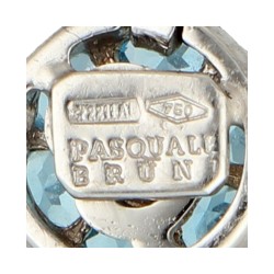 Pasquale Bruni 18K witgouden bloemen armband bezet met ca. 7.70 ct. blauwe topaas.