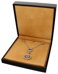 Bvlgari 18K witgouden 'Astrale' collier en hanger bezet met ca. 0.94 ct. diamant.