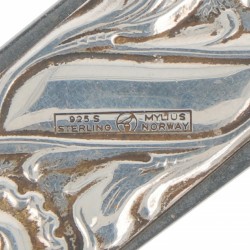 Zakmes zilver.