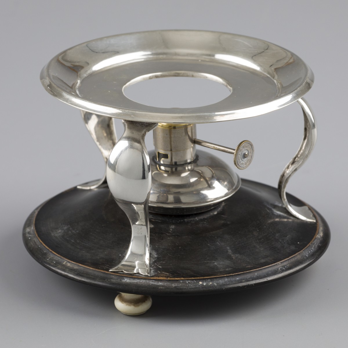 Komfoor met brander, M.J. Nolet, Leeuwarden 1879, zilver.