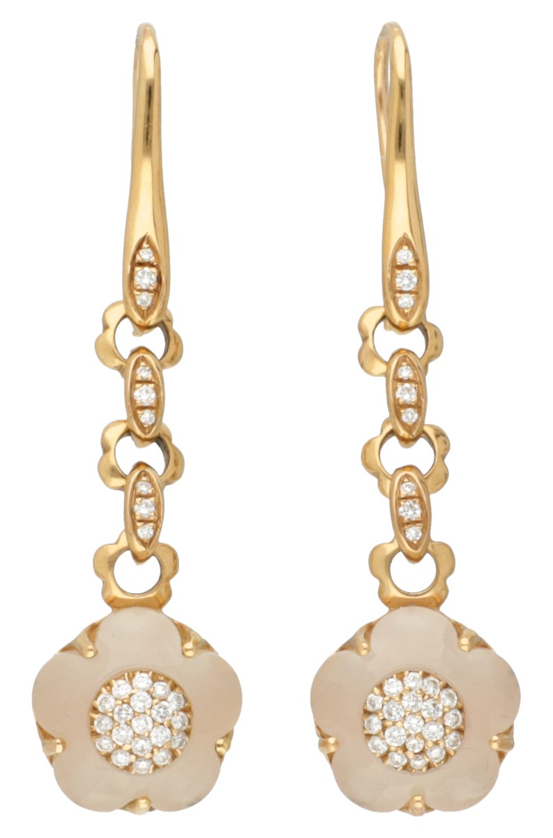 Pasquale Bruni 18K geelgouden oorhangers met cinquefoil rozekwarts en diamant.