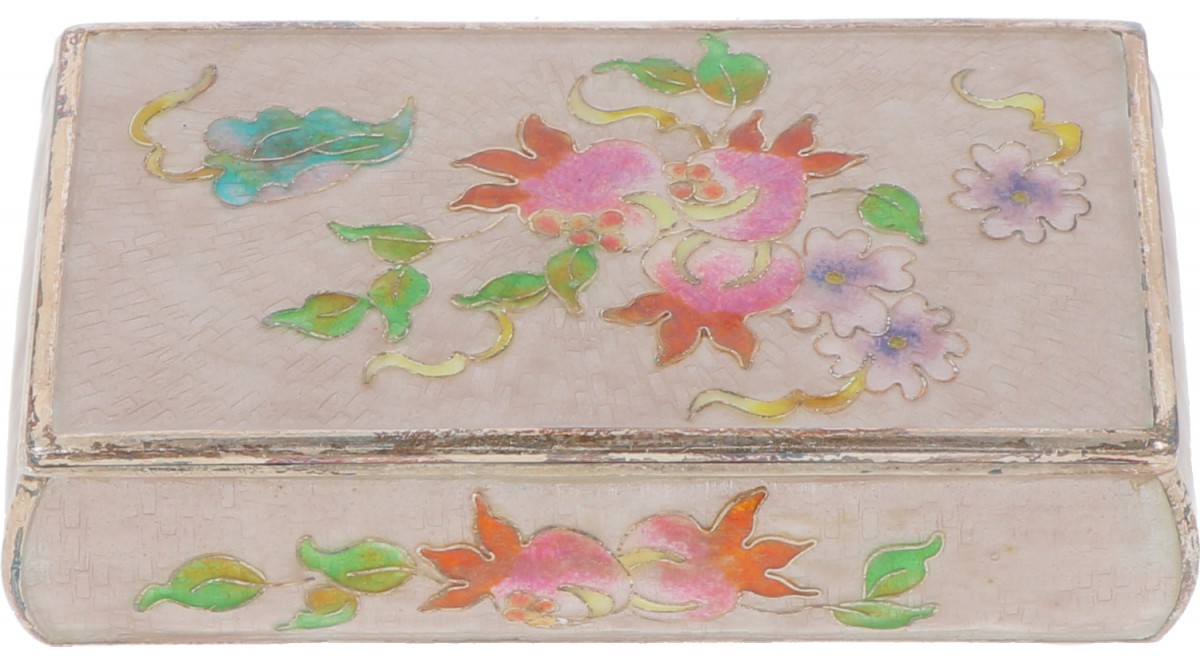 Cloisonné doosje zilver.