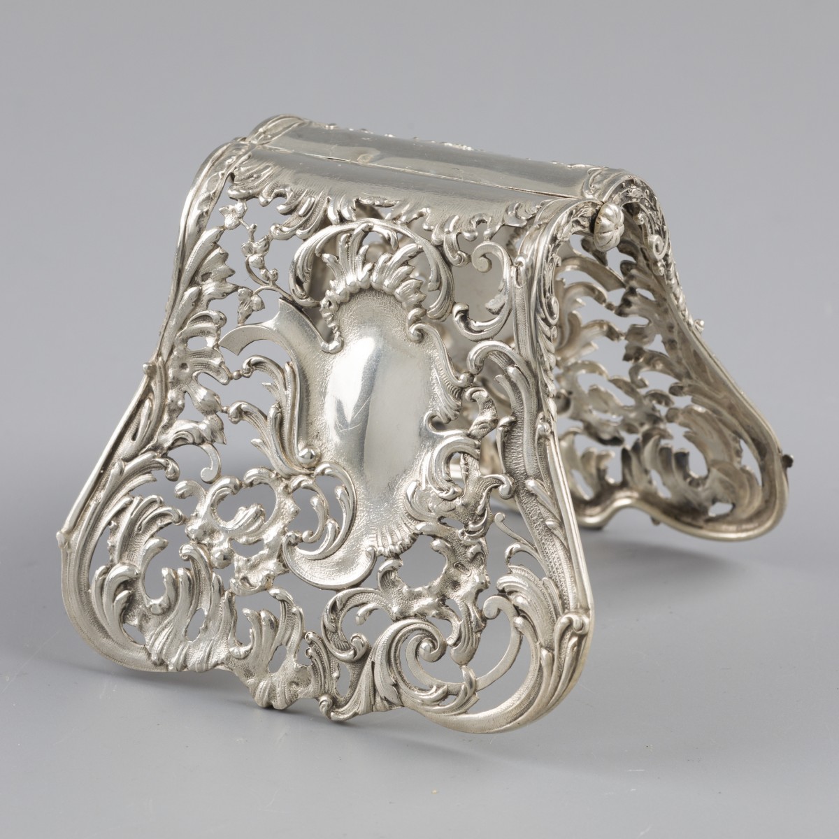 Broodklem, Alphonse Debain, Parijs circa 1890, zilver.