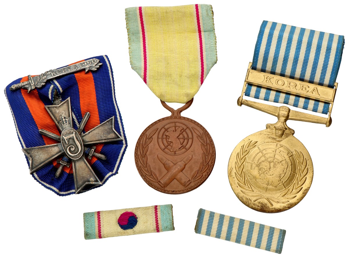 Nederland. 1950. Kruis voor Recht en Vrijheid met 'Korea 1950' speld, Korea medaille van de VN en de Koreaanse oorlog medaille - Incl. 2 battons (VN & Korea).