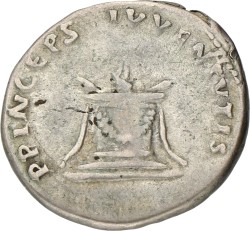 Roman Empire. Domitianus. Denarius. (69 - 81 AD). F.