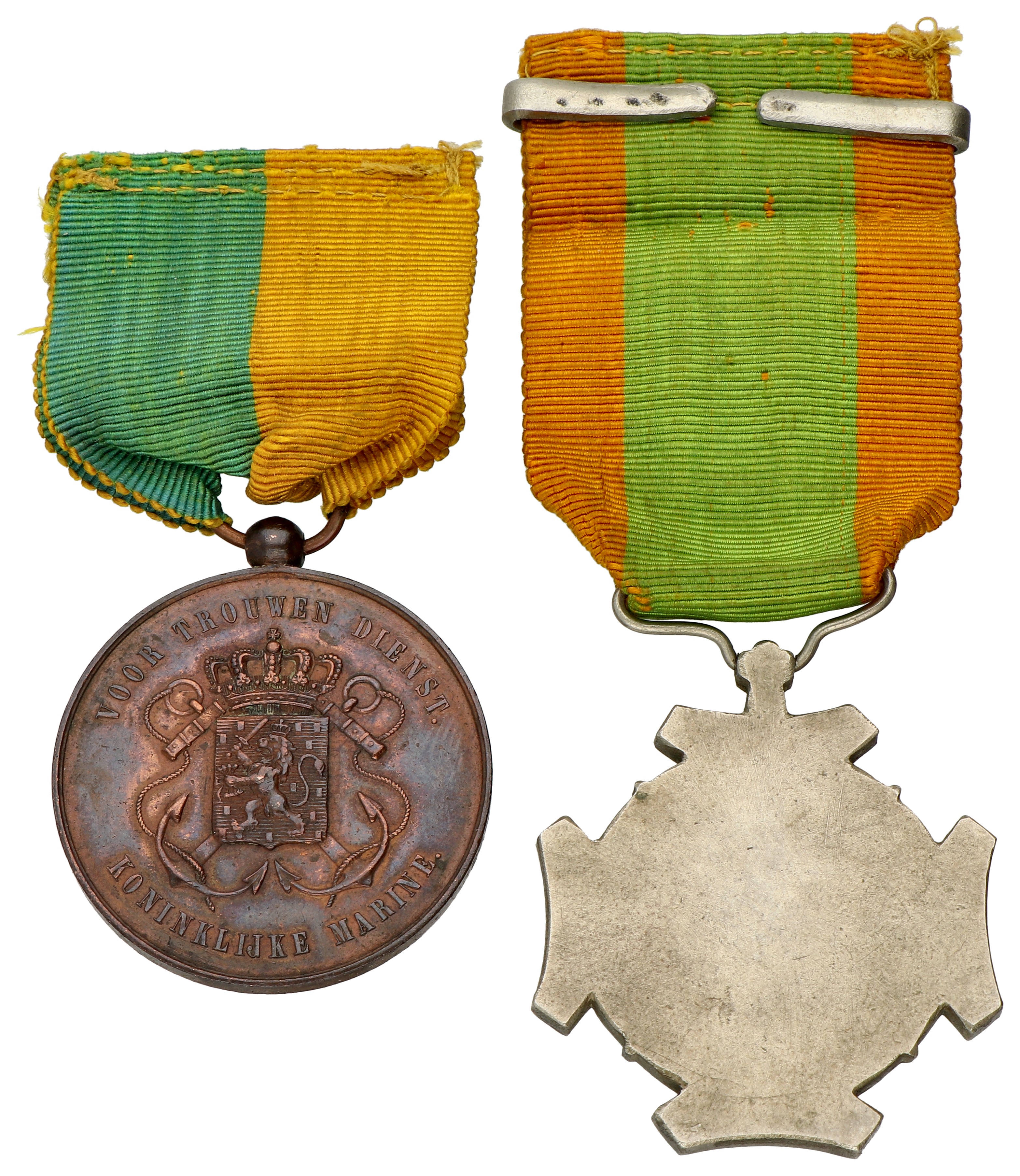 Nederland. 19e & 20e eeuw. Lot (2) Medaille voor Trouwen dienst, Koninklijke marine en voor Krijgsverrichtingen - Met 'Zuid Celebes 1905 - 1908' clip.