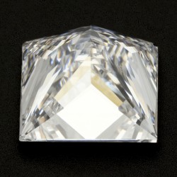 0.90ct. HRD-gecertificeerde natuurlijke diamant.