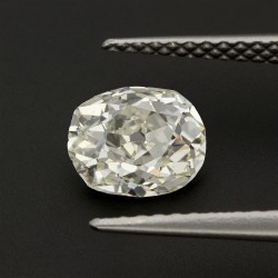 1.09ct. GIA-gecertificeerde natuurlijke diamant.