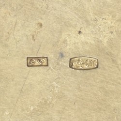 Zoutvat / zoutkelder met emaille inlegwerk, zilver.