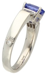 14K Witgouden ring bezet met ca. 1.23 ct. tanzaniet en diamanten.