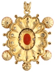 No Reserve - 18K Geelgouden hanger met bloedkoraal.