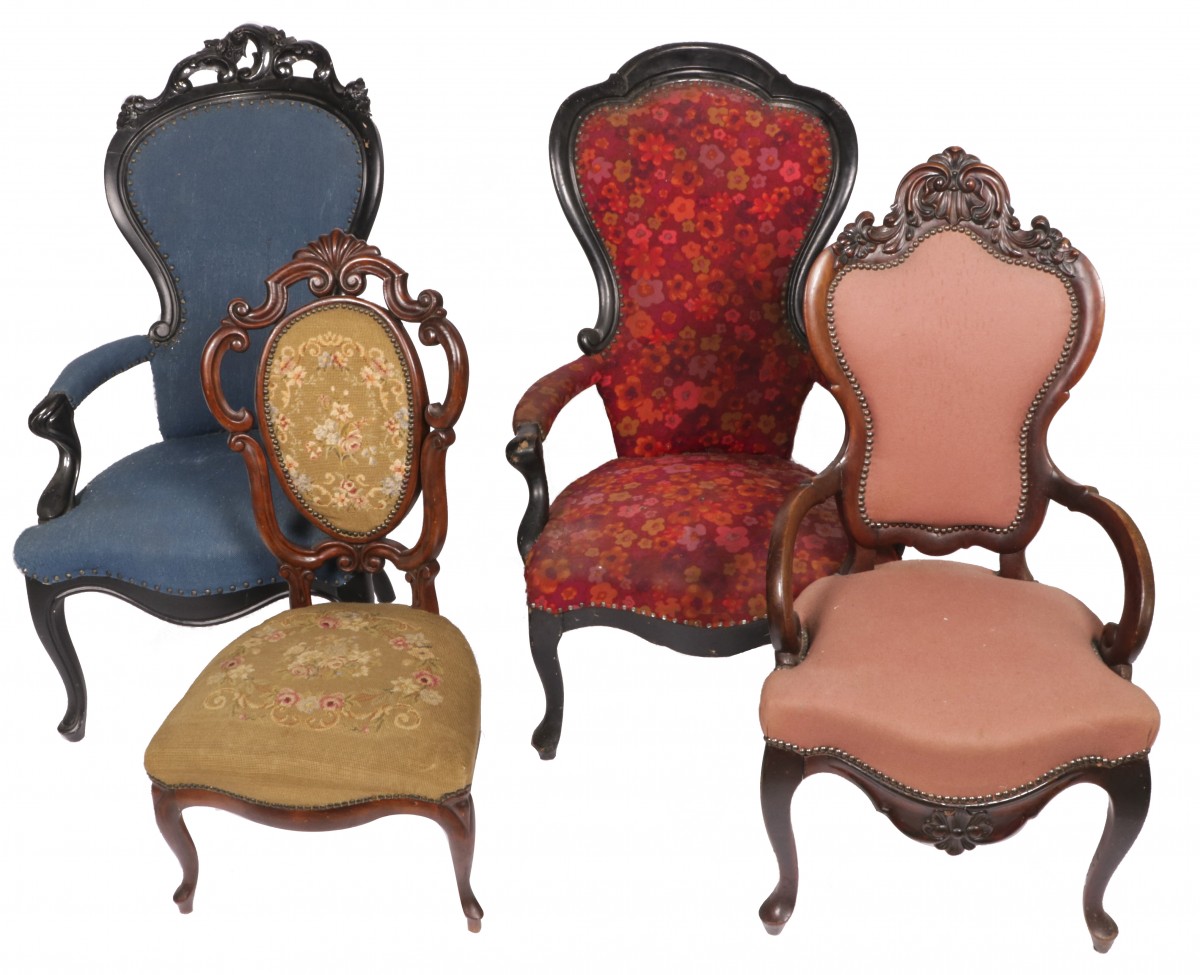Een lot van (4) diverse stoelen, 19e eeuw en later.