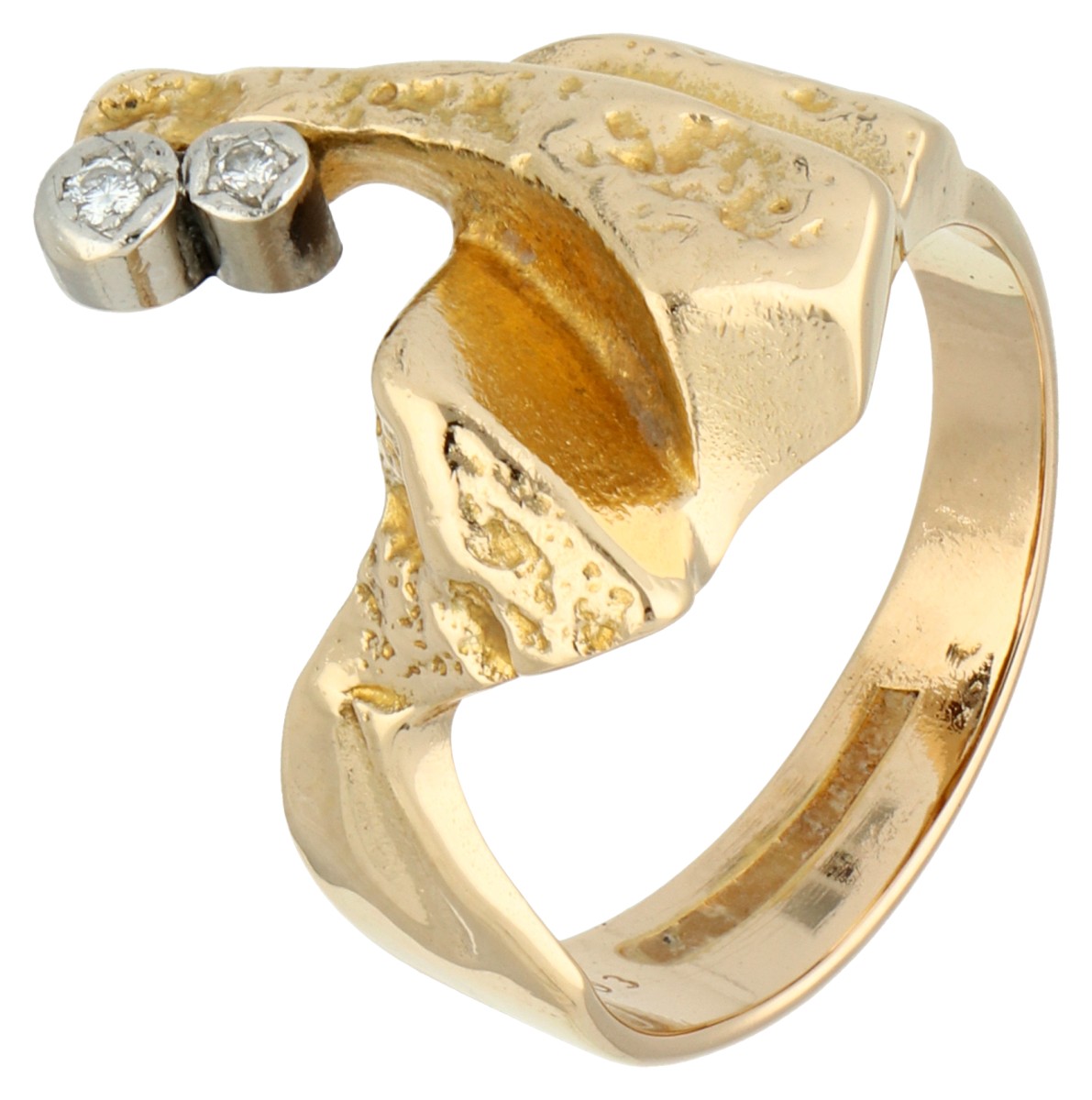 No Reserve - 14K Geelgouden asymmetrische ring bezet met ca. 0.03 ct. diamant.