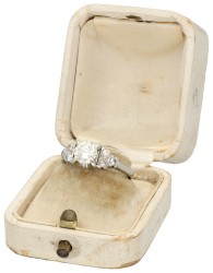 No Reserve - 18K Witgouden Art Deco ring bezet met ca. 1.02 ct. diamant.