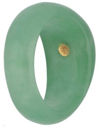 No Reserve - Ring van gesneden jadeite en bezet met een peridot en diamant.
