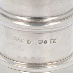 (2) delige set peper-en-zoutstrooiers zilver.