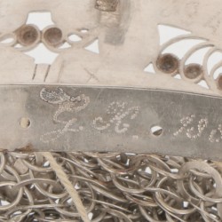 Beugelbeursje zilver.