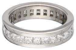 No Reserve - 18K Witgouden alliance ring bezet met ca. 3.85 ct. diamant.
