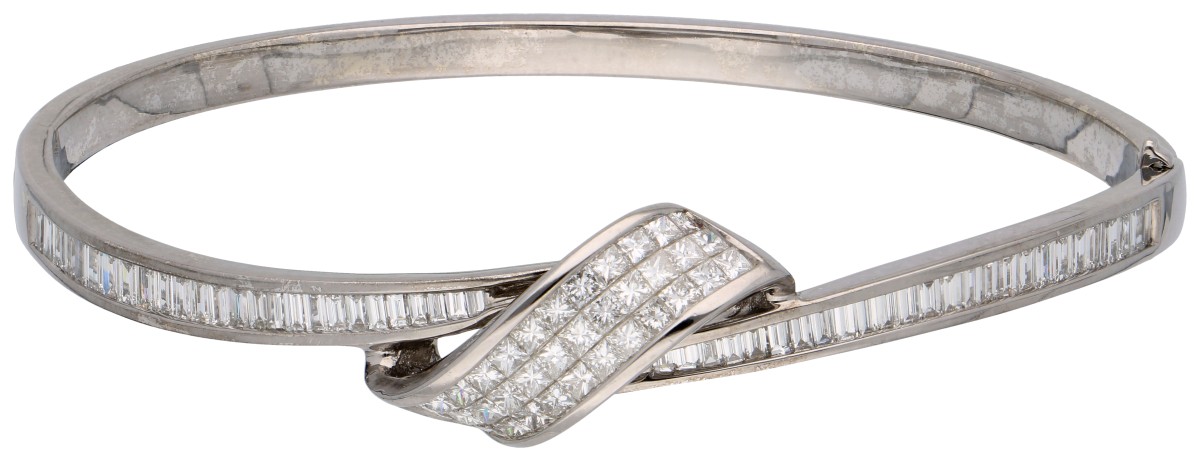 No Reserve - 18K Witgouden bangle armband bezet met ca. 2.71 ct. diamant.