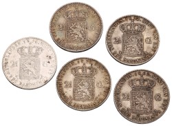 Lot (5) 2½ Gulden. Willem III. 1862, 1870 (2), 1872 & 1874. Gemiddeld Zeer Fraai.