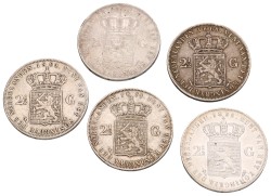 Lot (5) 2½ Gulden. Willem III. Gemiddeld Zeer Fraai.