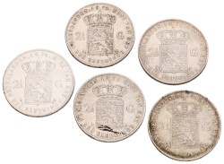 Lot (5) 2½ Gulden. Willem III. 1871, 1873 & 1874. Gemiddeld Zeer Fraai.