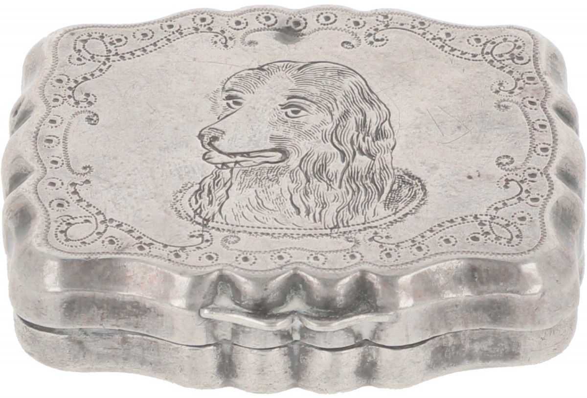 Pepermuntdoosje zilver.