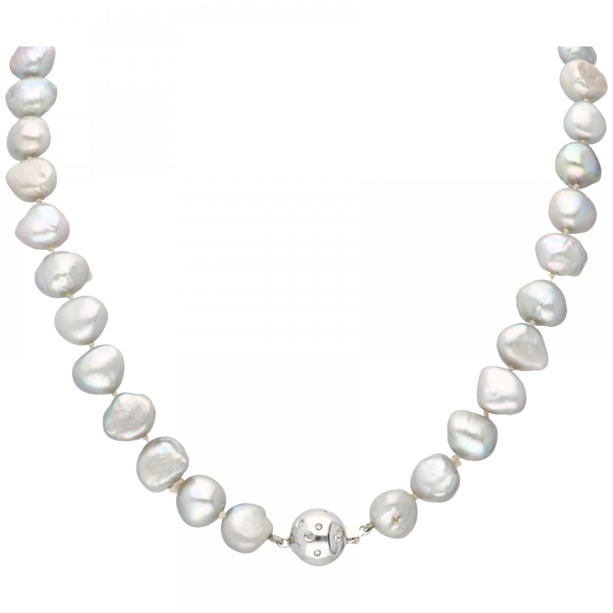Eénrijig barok zoetwaterparel-collier met een 18 kt. witgouden sluiting bezet met ca. 0.06 ct. diamant.