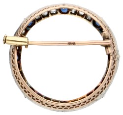 Gouden/zilveren antieke broche met saffier en roosdiamant.