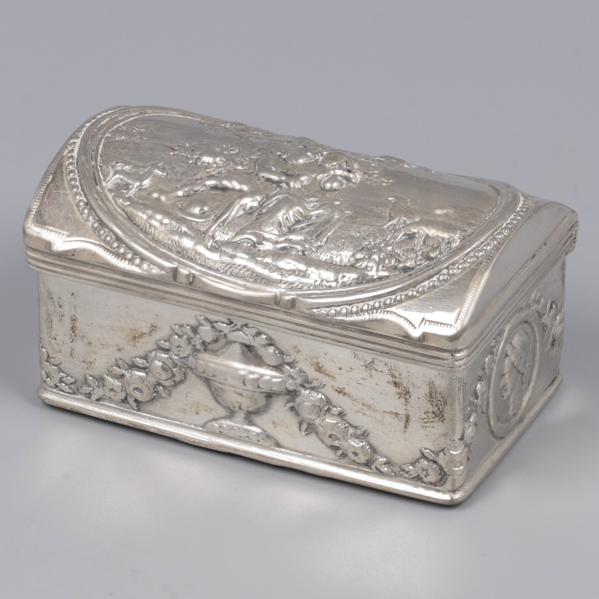 Lodewijk XVI-stijl snuifdoos, Cornelis van Hoek, Amsterdam 1798, zilver.
