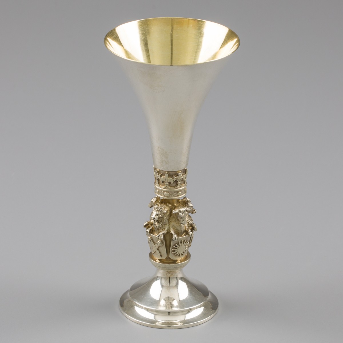 "King`s College Chapel" goblet / bokaal, Hector Miller, Londen 1984, zilver.