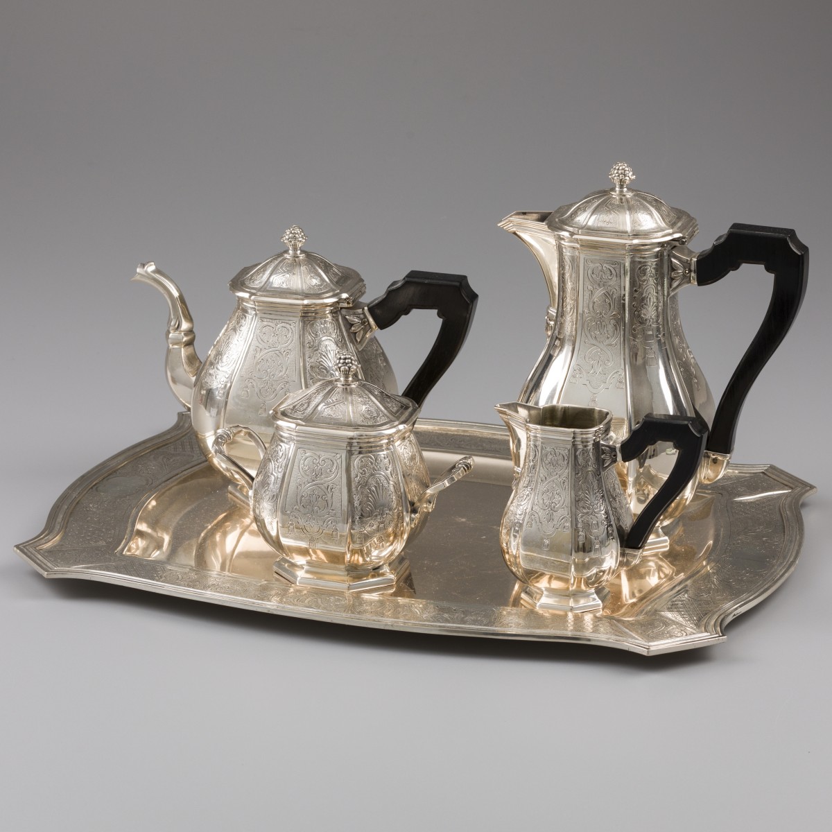 Art Nouveau koffie- en theeservies (5), België ca 1910-1920, zilver.