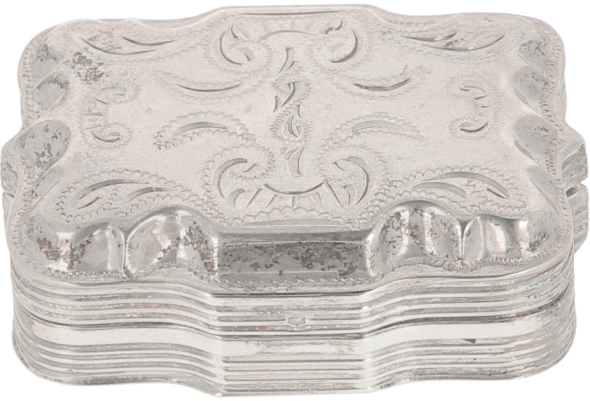 Pepermuntdoosje zilver.
