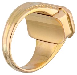 18K Roségouden ring met relikwiehouder bezet met ca. 5.72 ct. amethist.