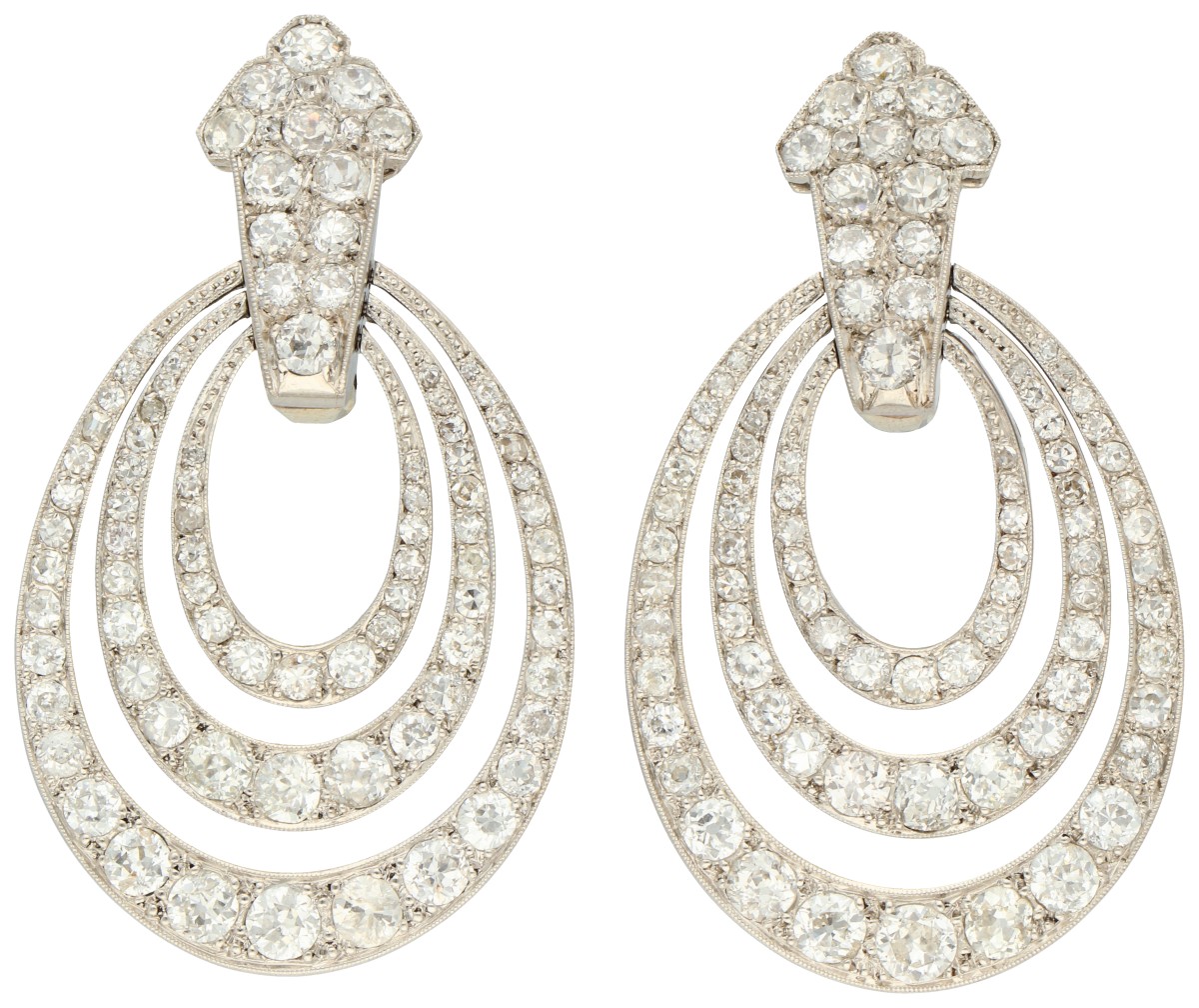 Goudwisselkantoor auction: Gold / platinum clip earrings with approx. 3.70 ct. diamonds.