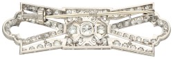 Platina Art Deco broche bezet met diamant.