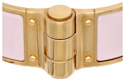 Hermès 'charnière' vergulde bangle armband bezet met roze emaille.