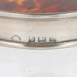 (2) delig lot kaptafelflacons zilver.