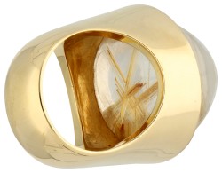 18K Geelgouden statement ring bezet met ca. 47.29 ct. rutiel kwarts.