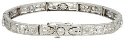 Art Deco 18K witgouden handgemaakte schakel armband bezet met ca. 1.21 ct. diamant.