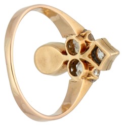 18K Roségouden duchesse ring bezet met ca. 0.75 ct. diamant en een barok parel.