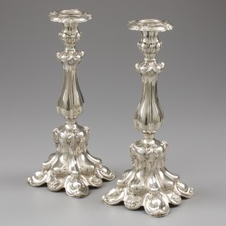 Rococo kandelaars (2), Hugo Böhm, Schwäbisch Gmünd ca. 1890, zilver.