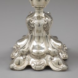 Rococo kandelaars (2), Hugo Böhm, Schwäbisch Gmünd ca. 1890, zilver.